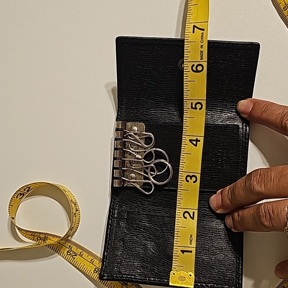 Gucci Black leather 6 key wallet/ pouch - Picture 8 of 12